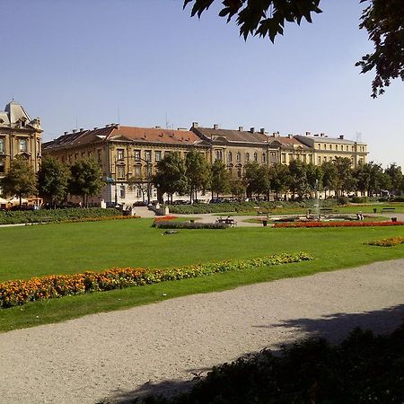 Zagrebrent Apartments Extérieur photo
