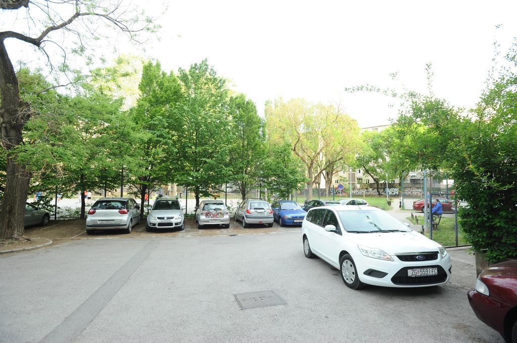 Zagrebrent Apartments Extérieur photo